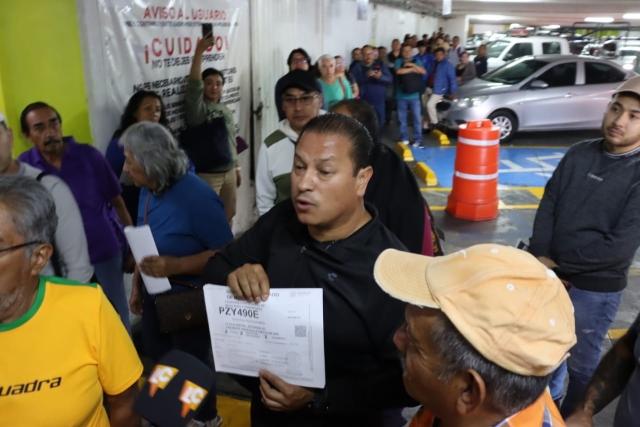 Protestan ciudadanos de Cuernavaca en Movilidad y Transporte, ante la falta de operatividad