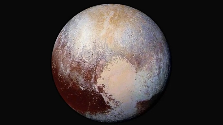 Plutón cumple 17 años como planeta enano