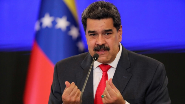 Maduro adelanta la Navidad en medio de la crisis política en Venezuela