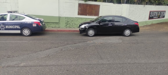 Un herido en accidente entre motocicleta y automóvil, en avenida Domingo Diez