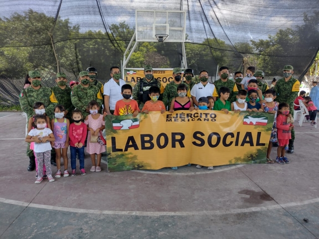 Realiza personal de la Sedena labor social en Tlatenchi