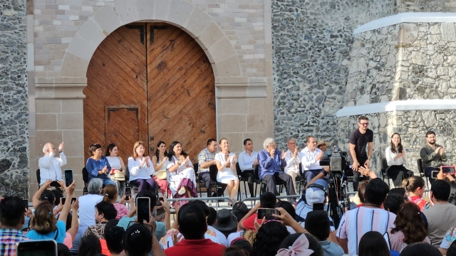 Entrega AMLO rehabilitación del exconvento de Tlaquiltenango