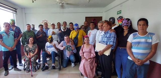 Alcalde de Jiutepec toma protesta a integrantes de la Comisión de Box y Lucha Libre municipal