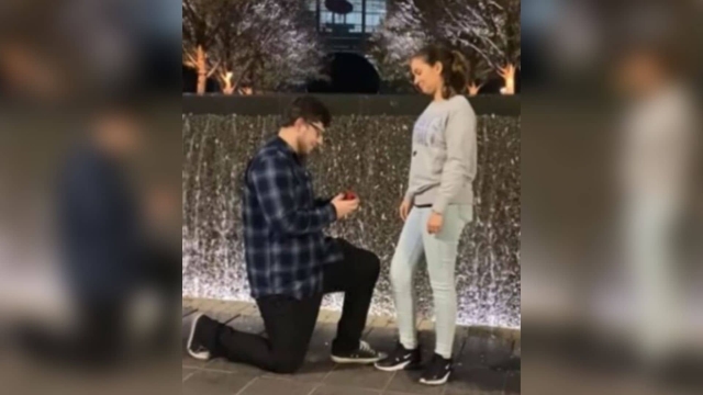 Perdió el anillo de compromiso antes de que le dieran el si.