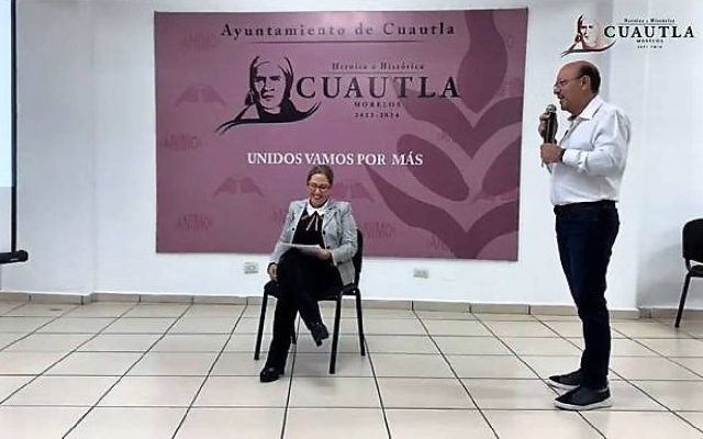 La senadora Lucia Meza y el alcalde Rodrigo Arredondo ofrecieron una conferencia de prensa.