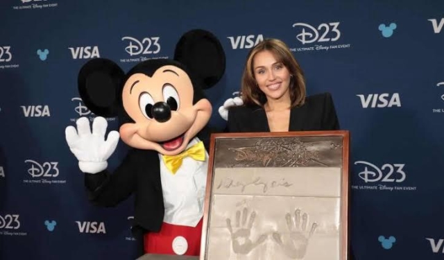 Miley Cyrus entra al Salón de la Fama Disney como Leyenda por su papel en Hannah Montana