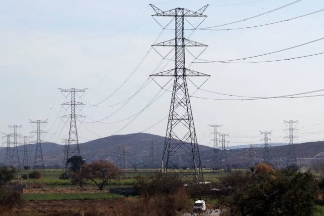Oposición presenta contrapropuesta a Reforma Eléctrica de AMLO
