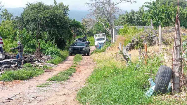   El cuerpo fue abandonado en una calle de terracería.