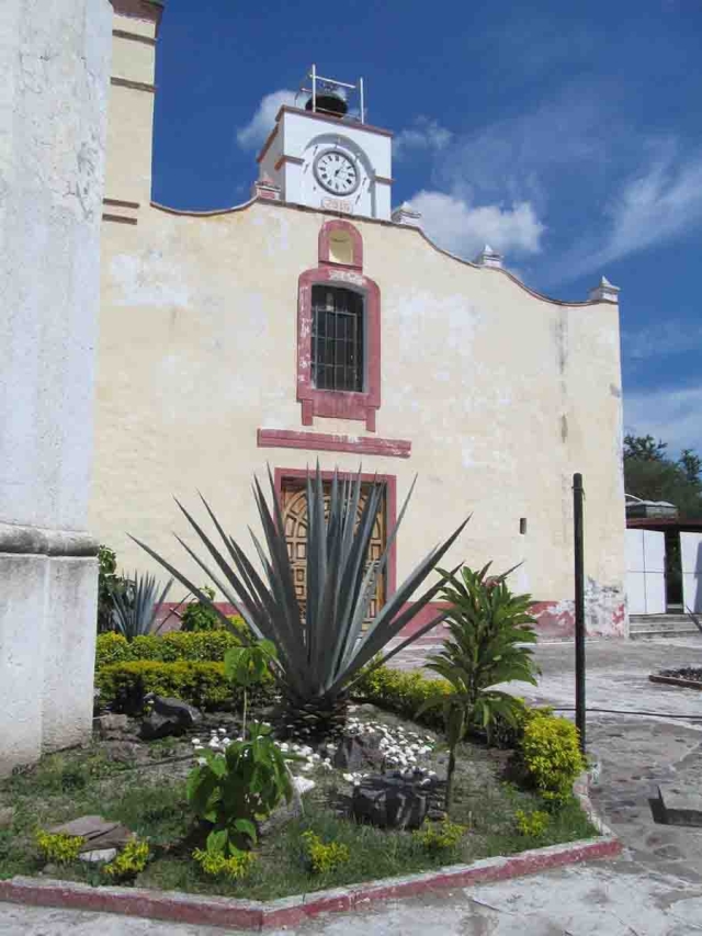 La iglesia de San Miguel y cuatro más quedaron a medio rehabilitar y no son funcionales.