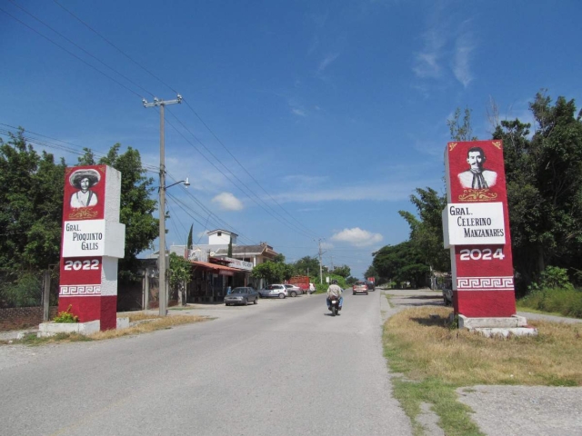 Ahora el marco de bienvenida a Tlaquiltenango honra por sus cuatro costados a sendos generales revolucionarios que ya fueron olvidados por la historia, dijo el Ejecutivo municipal. 