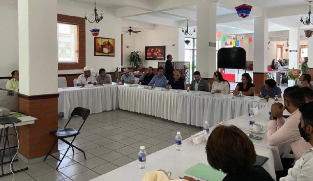 Varios alcaldes electos del estado de Morelos participaron en la reunión.
