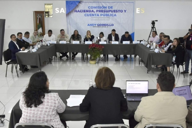 Mireya Gally, consejera presidenta del Impepac, presentó a diputados el proyecto presupuestal del organismo para el próximo año.  