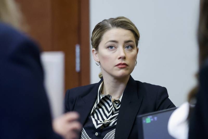 Amber Heard despide a su equipo de relaciones públicas por ‘malos titulares’ del juicio