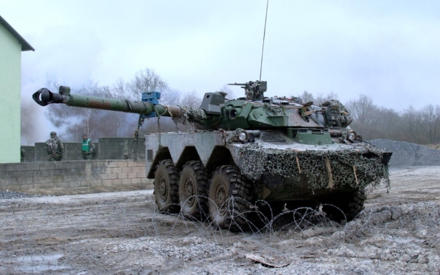 Francia envía a Ucrania sus primeros tanques