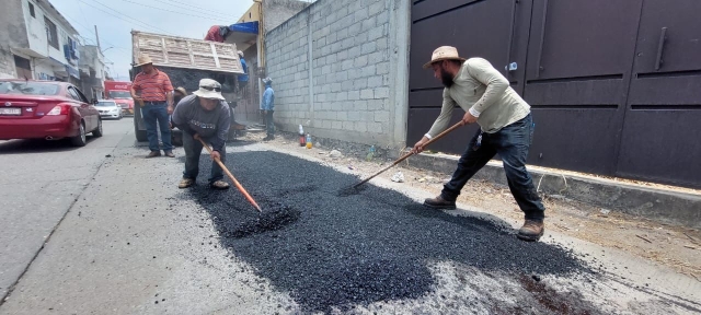 Continúa Gobierno de Jiutepec con trabajos de bacheo