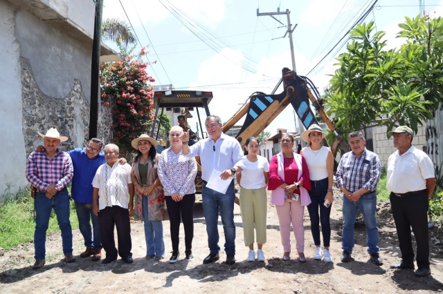 Alcalde de Jiutepec supervisa obras para mejorar calidad de vida en la colonia Josefa Ortiz de Domínguez