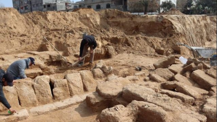 Arqueólogos descubren cementerio romano de hace 2 mil años