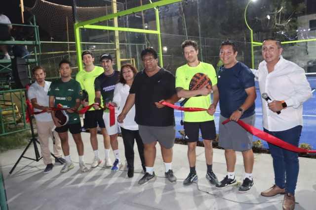 El corte del listón corrió a cargo de Miguel Ángel Córdoba Díaz, Paulina Luna García y Miguel Ángel Córdova Lugo, del Centrofut Morelos; además de los padelistas profesionales Jaime González, Pablo Chalakani, Sebastián Blancas y Pablo Fernández.