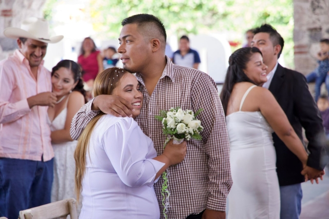 Se casaron 35 parejas en boda masiva en Tlaquiltenango