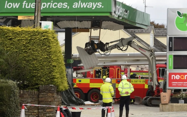 Explosión en gasolinera de Irlanda deja 10 muertos