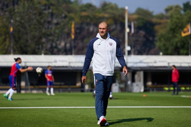 Alfonso Rippa es auxiliar técnico y parte de la directiva del Atlante. 