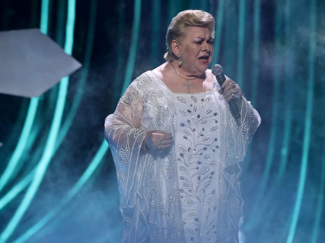 Paquita la del Barrio se recupera y mantiene agenda artística