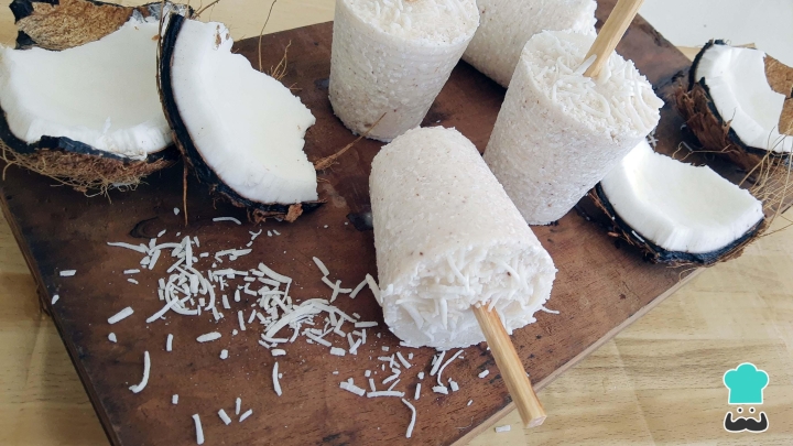 Delicias refrescantes: Prepara paletas heladas de coco