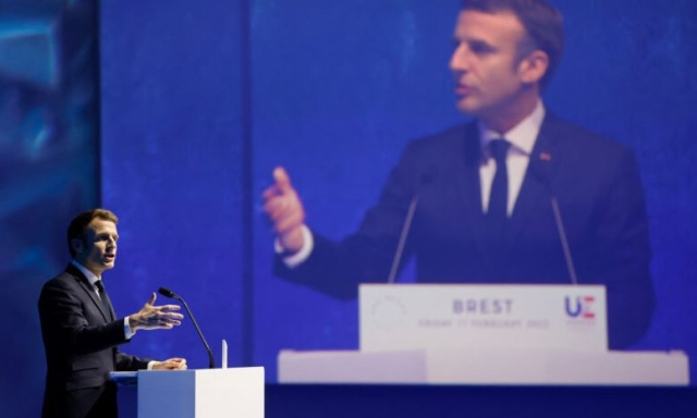 Emmanuel Macron lanza programa para crear 14 plantas nucleares