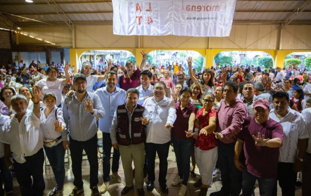 Acude Víctor Mercado a la toma de protesta de comités sectoriales de Morena en Temixco