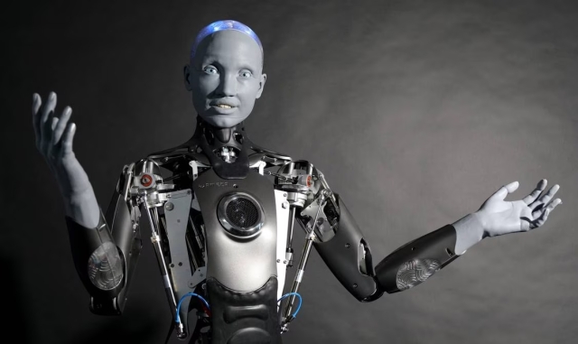 Preguntan a robot si se rebelaría contra de su creador; respuesta inquieta a muchos