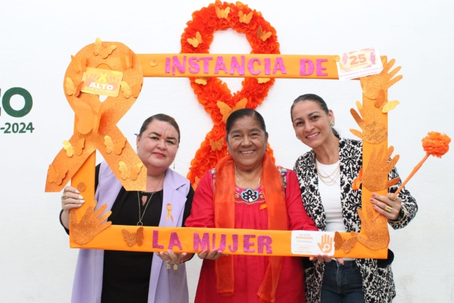 Juanita Ocampo encabeza ponencia sobre derechos de las mujeres en Temixco