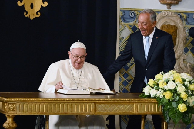 Papa Francisco lamenta falta de soluciones para conflicto en Ucrania