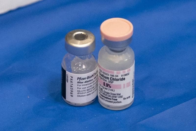 Pfizer detecta venta de vacunas COVID falsas en México.