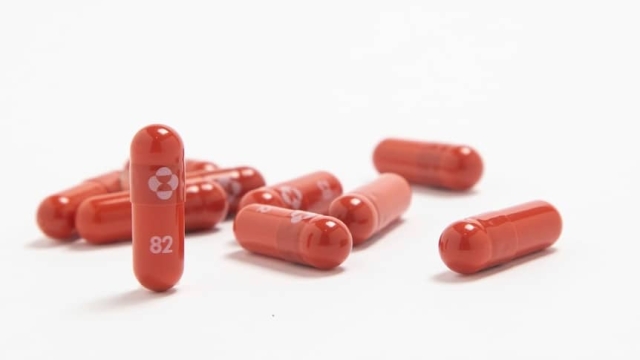 Estados Unidos alista compra de píldora contra COVID-19 de Pfizer.