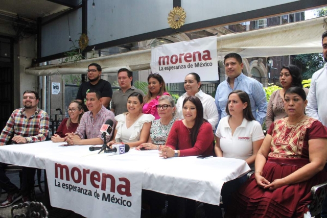 Representaciones de Morena comparecieron ayer ante medios de comunicación. 