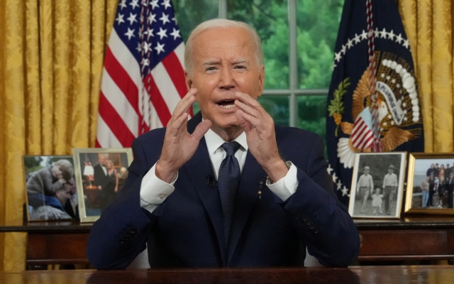 Biden pide resolver diferencias ‘en las urnas, no con balas’