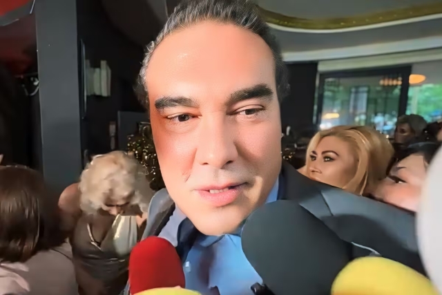 Caos en alfombra roja: Eduardo Yáñez arrebata celular a reportera