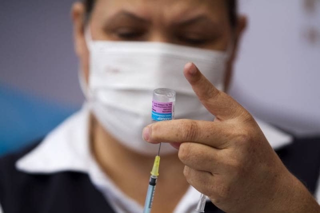 Refuerzos de vacuna COVID se aplicarán en diciembre.