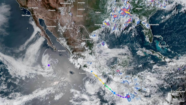 'Erick' se intensifica y podría convertirse en huracán categoría 3 o más