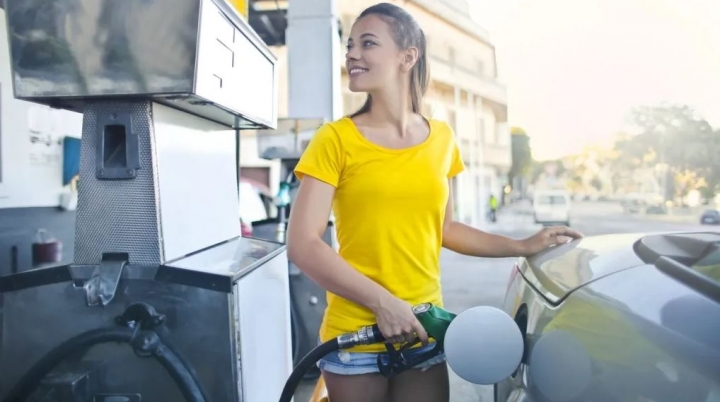 ¿Por qué tu coche gasta mucha gasolina? 5 posibles razones