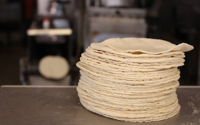 Precio de tortilla podría llegar a los 24 pesos por kilo.