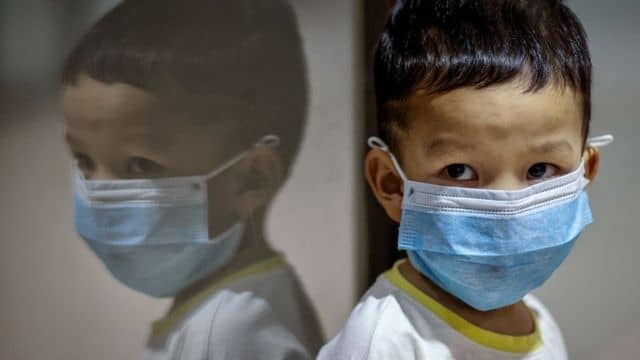 En 24 horas, 50 niños se contagiaron de COVID en Nuevo León.