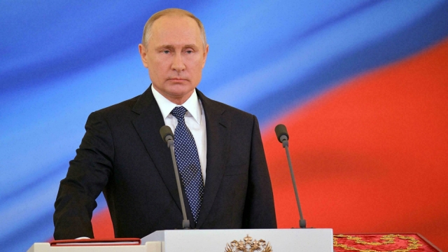 Putin pone Rusia en cuarentena para evitar contagios de COVID.