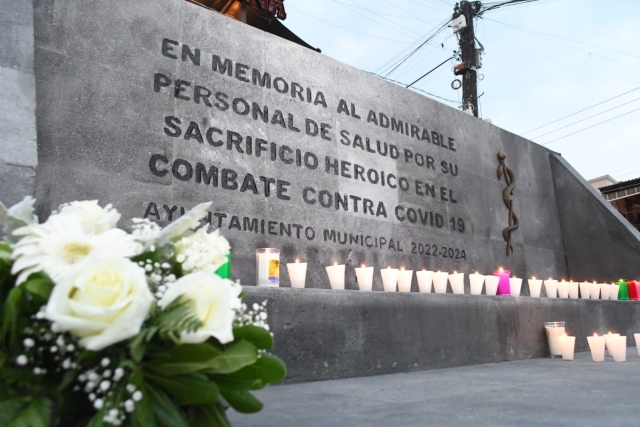 Dedican memorial a trabajadores de la salud que lucharon contra covid-19