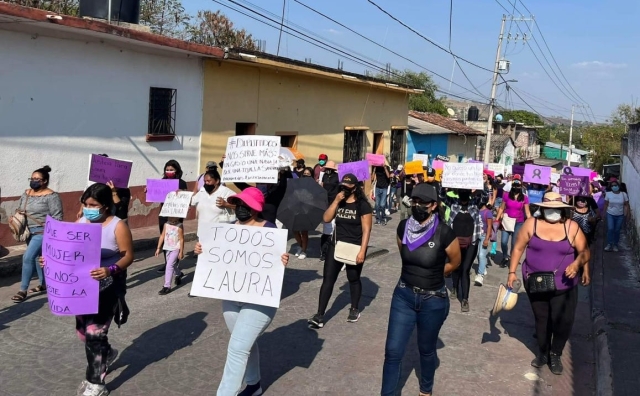 Marchan en Tetecala para exigir justicia tras el asesinato de Laura Yanet