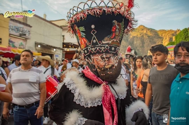 Carnaval de Tepoztlán, se sale de control; una persona resulta herida