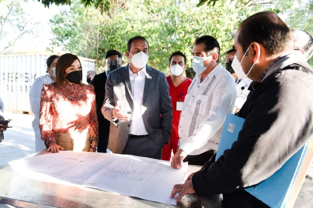 Recorre Cuauhtémoc Blanco en Hospital de Tetecala próximas obras de remodelación