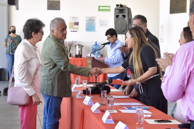 Reconocen a cronistas deportivos de Morelos; otorgan reconocimiento post mortem al periodista Salvador Saldaña