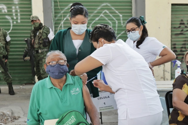 Arranca segundo día de aplicación de segunda dosis de vacuna en La Lagunilla