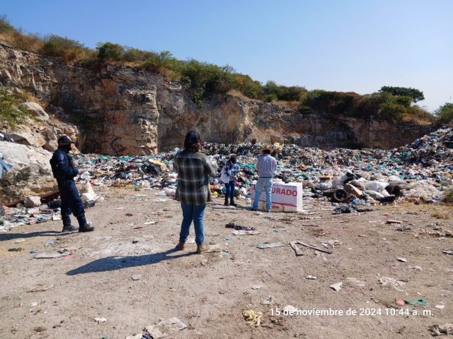 Clausura SDS dos basureros clandestinos en Amacuzac